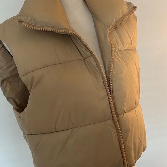 Puffer Vest cropped - Picture 4 of 7